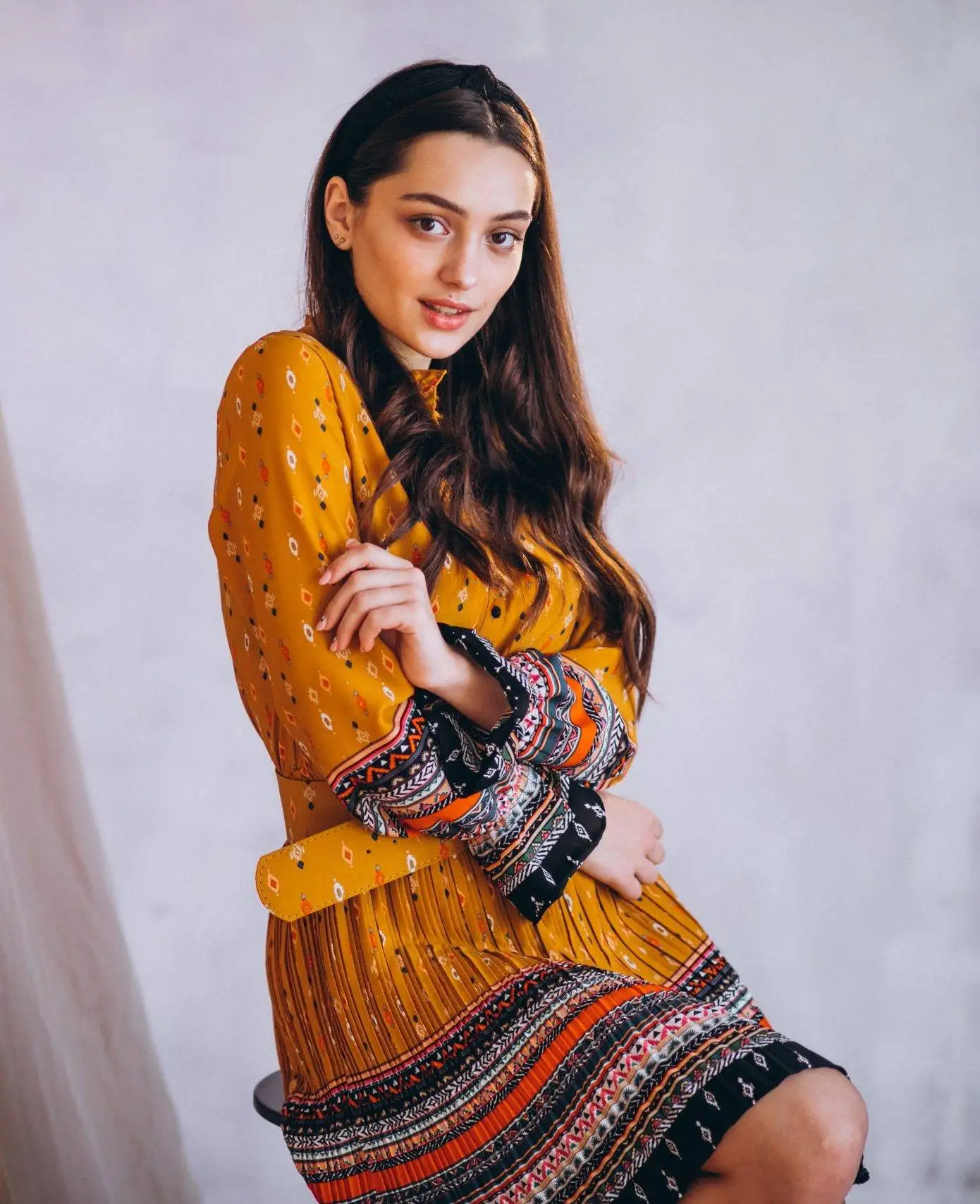 Vaaras 9 Jacquard, Lawn, Linen, Organza, And Chiffon